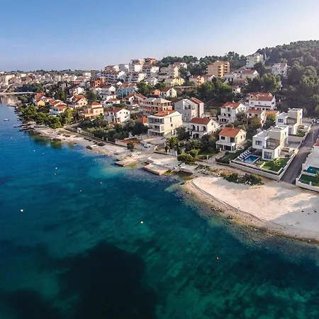 Gorgeous In Okrug Gornji With Wifi Apartamento Trogir